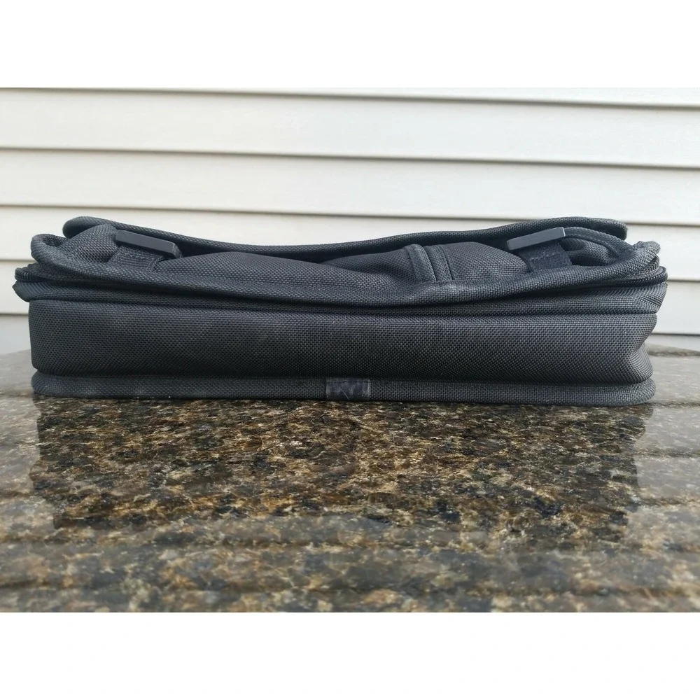 TUMI ALPHA 2 Expandable 26171D4 Nylon Laptop Briefcase - Read description